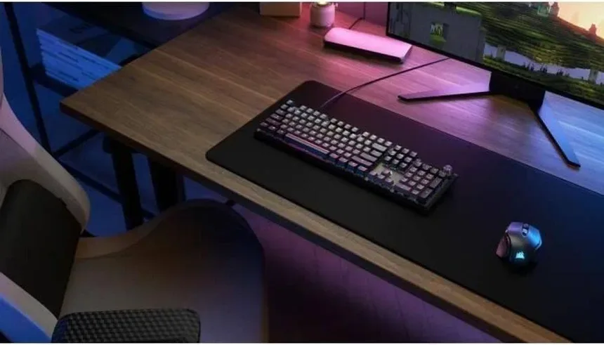 Corsair K70 Core Gris - vue 4