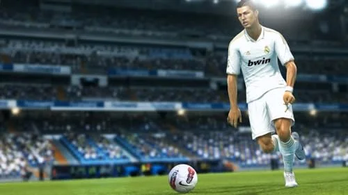 PES 2013 : Pro Evolution Soccer [import espagnol] - vue 2