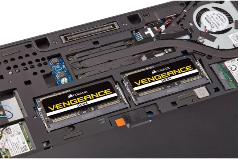 Corsair 32 Go Kit 2x16Go DDR4 2400 MHz - vue 5