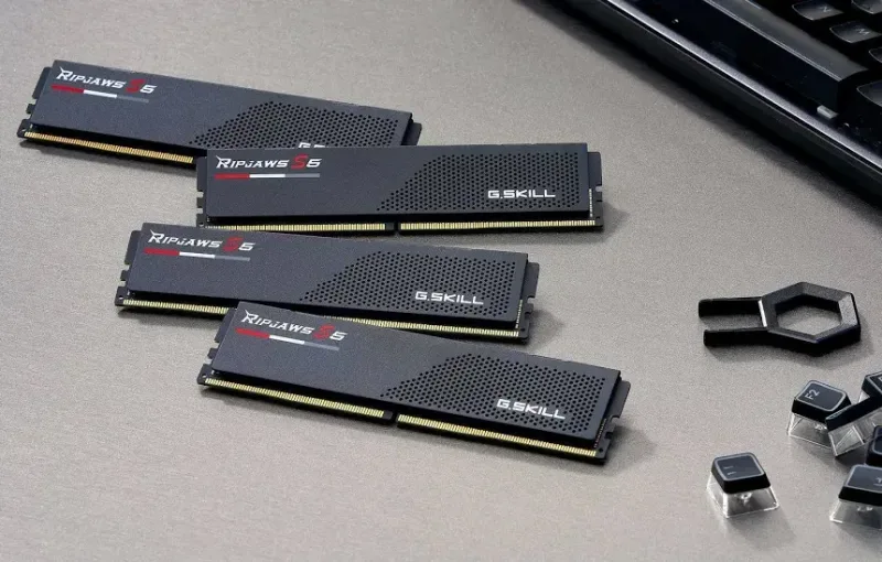 G.Skill Ripjaws S5 96 Go Kit 2x48Go DDR5 5200 MHz - vue 3