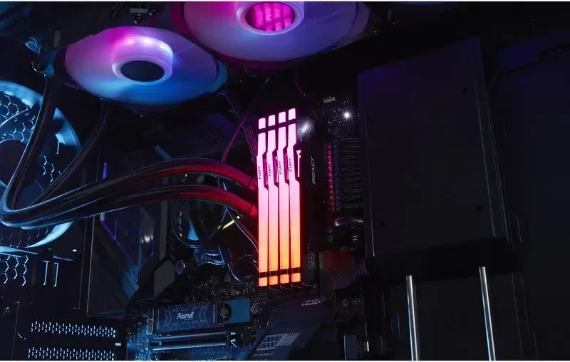 Kingston Fury Beast RGB 128 Go Kit 2x64Go DDR5 5600 MHz - vue 4
