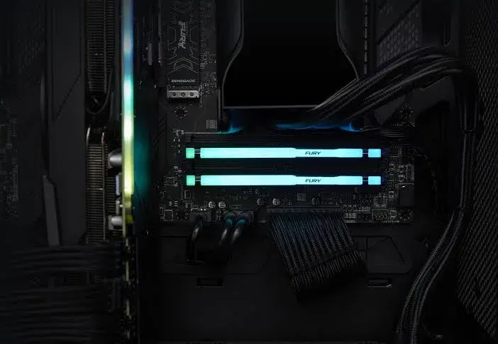 Kingston Fury Beast RGB 32 Go Kit 2x16Go DDR5 5600 MHz - vue 2