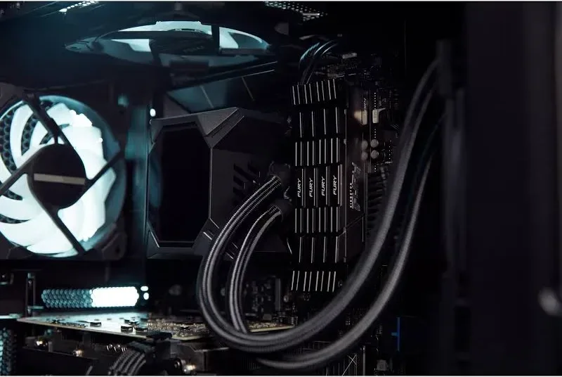 Kingston Fury Renegade 16 Go DDR4 4000 MHz - vue 5