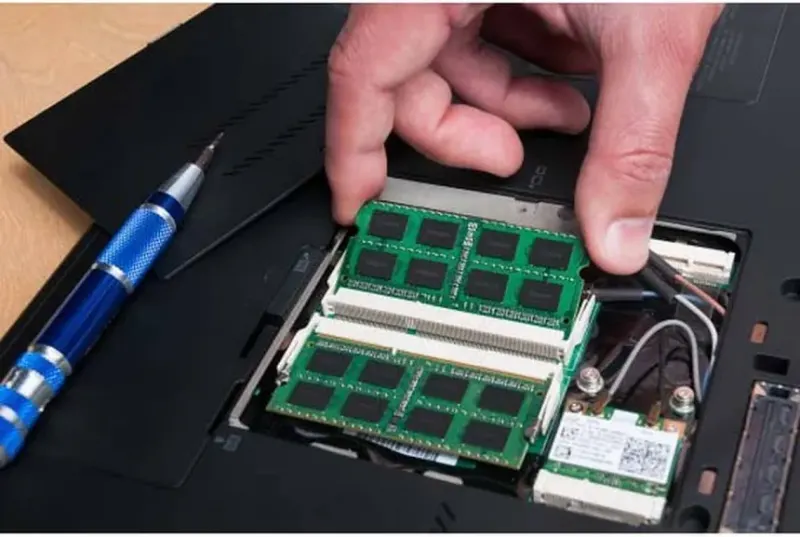 Kingston ValueRAM 4 Go DDR4 3200 MHz - vue 5