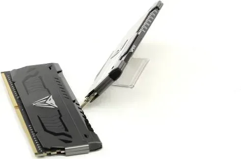 Patriot Viper Steel 16 Go Kit 2x8Go DDR4 3200 MHz - vue 3