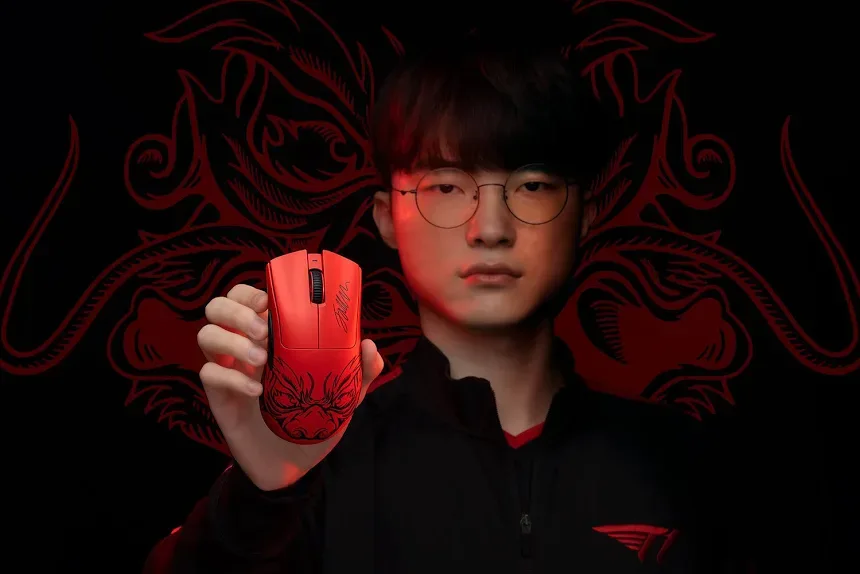 Razer DeathAdder V3 Pro Rouge - vue 2