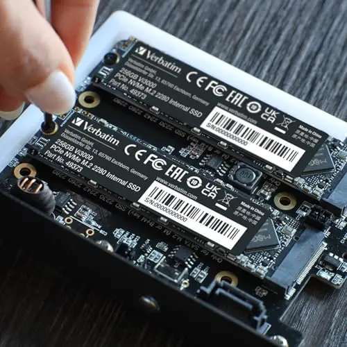 Verbatim Vi3000 256 Go SSD - vue 4
